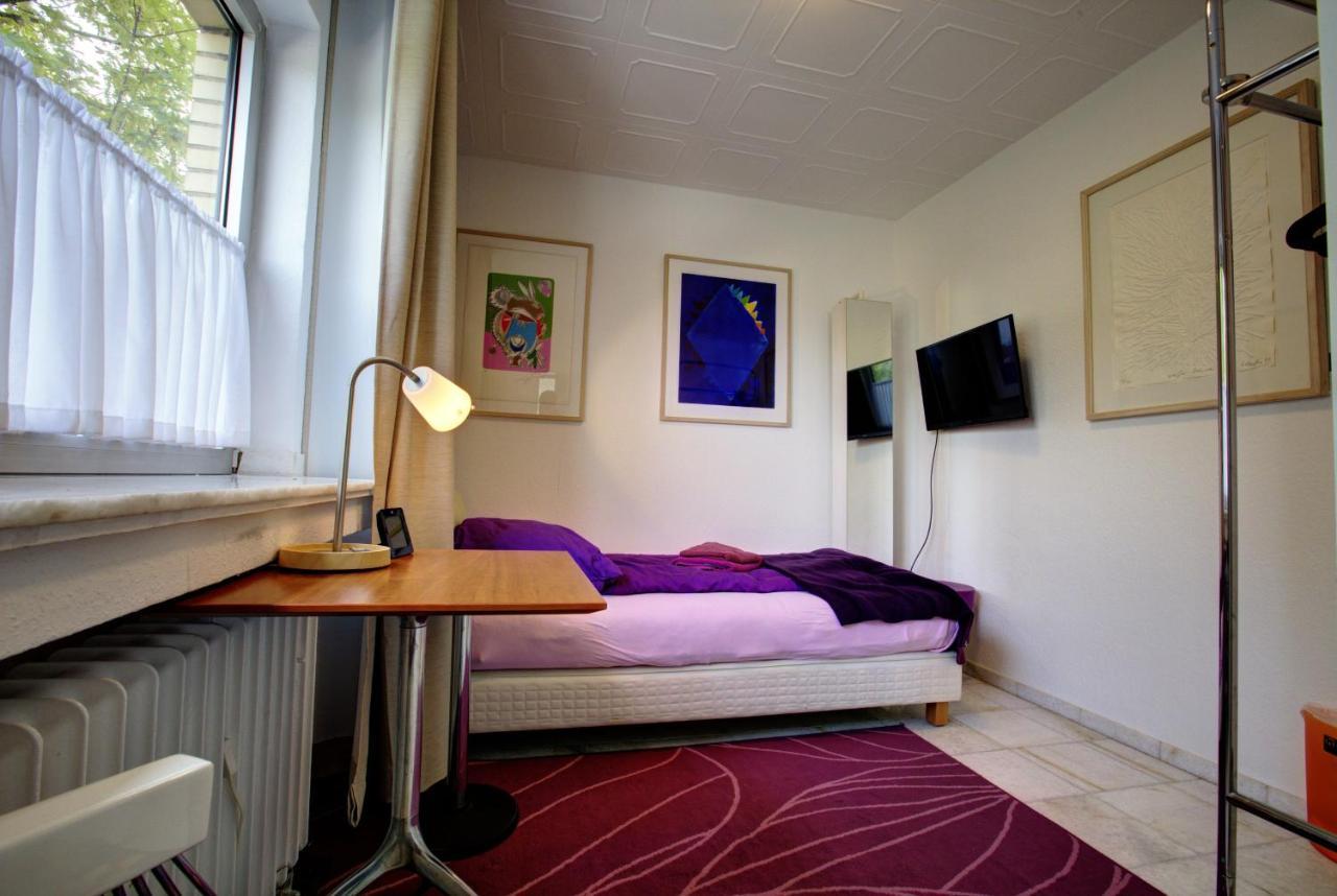Air Boardinghouse Tulip Stockum, Zu Fuss - 3 Minuten Zur Messe デュッセルドルフ エクステリア 写真